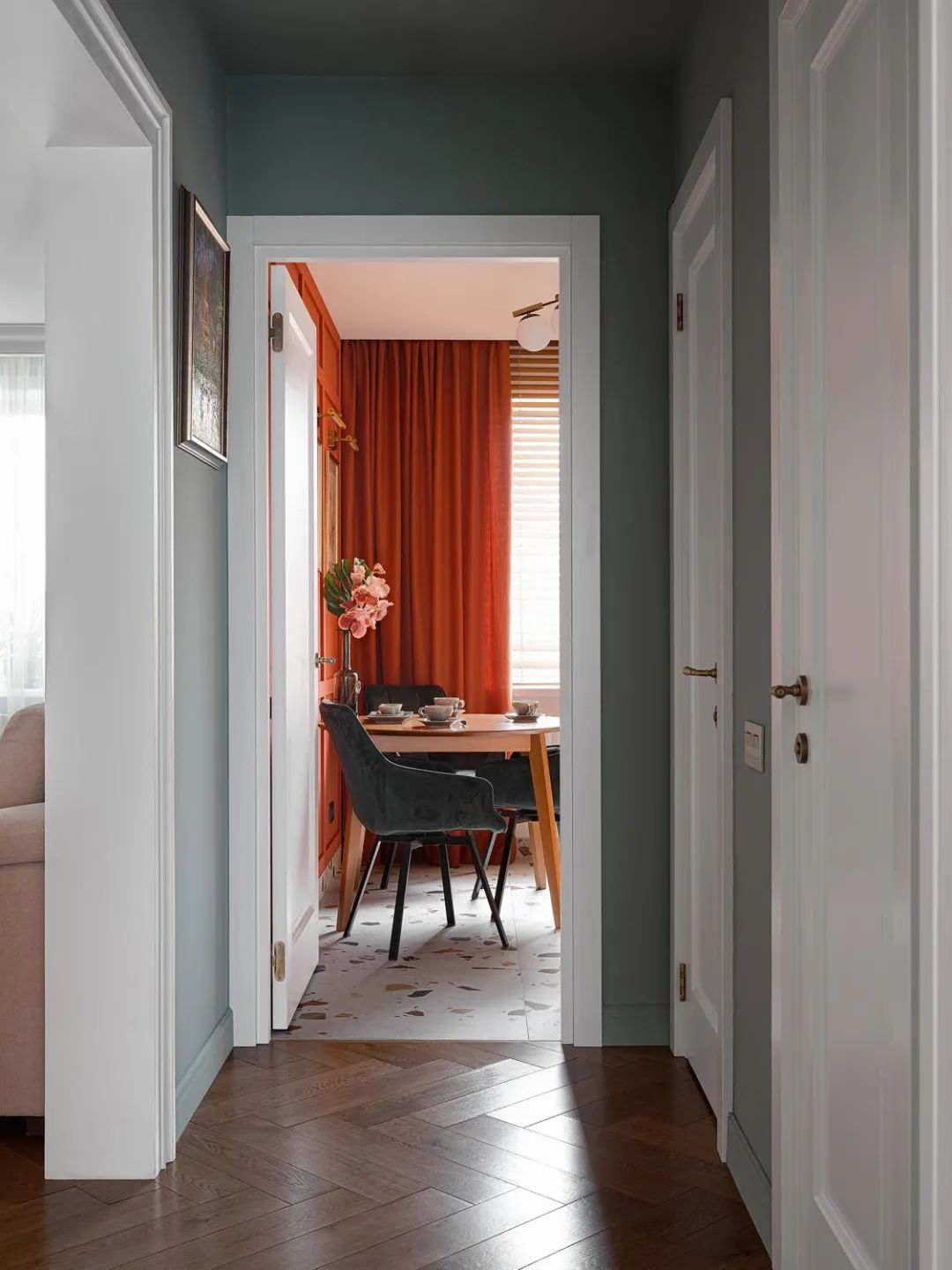 色彩斑斓的复古空间丨Yu Design Studio-37