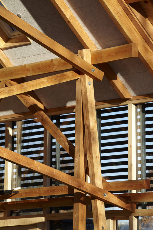 丹麦小镇的红色木质市场-26