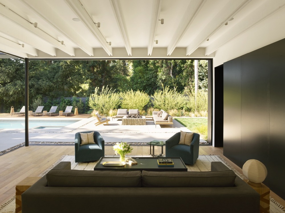 Beverly Hills Homes are Luxurious, Beautiful -- and Expensive-42