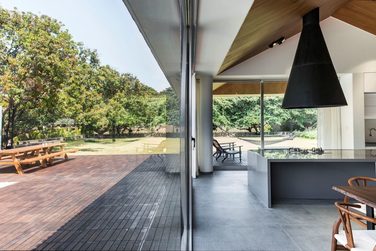 Urveel（树木环绕的印度热带住宅）-34