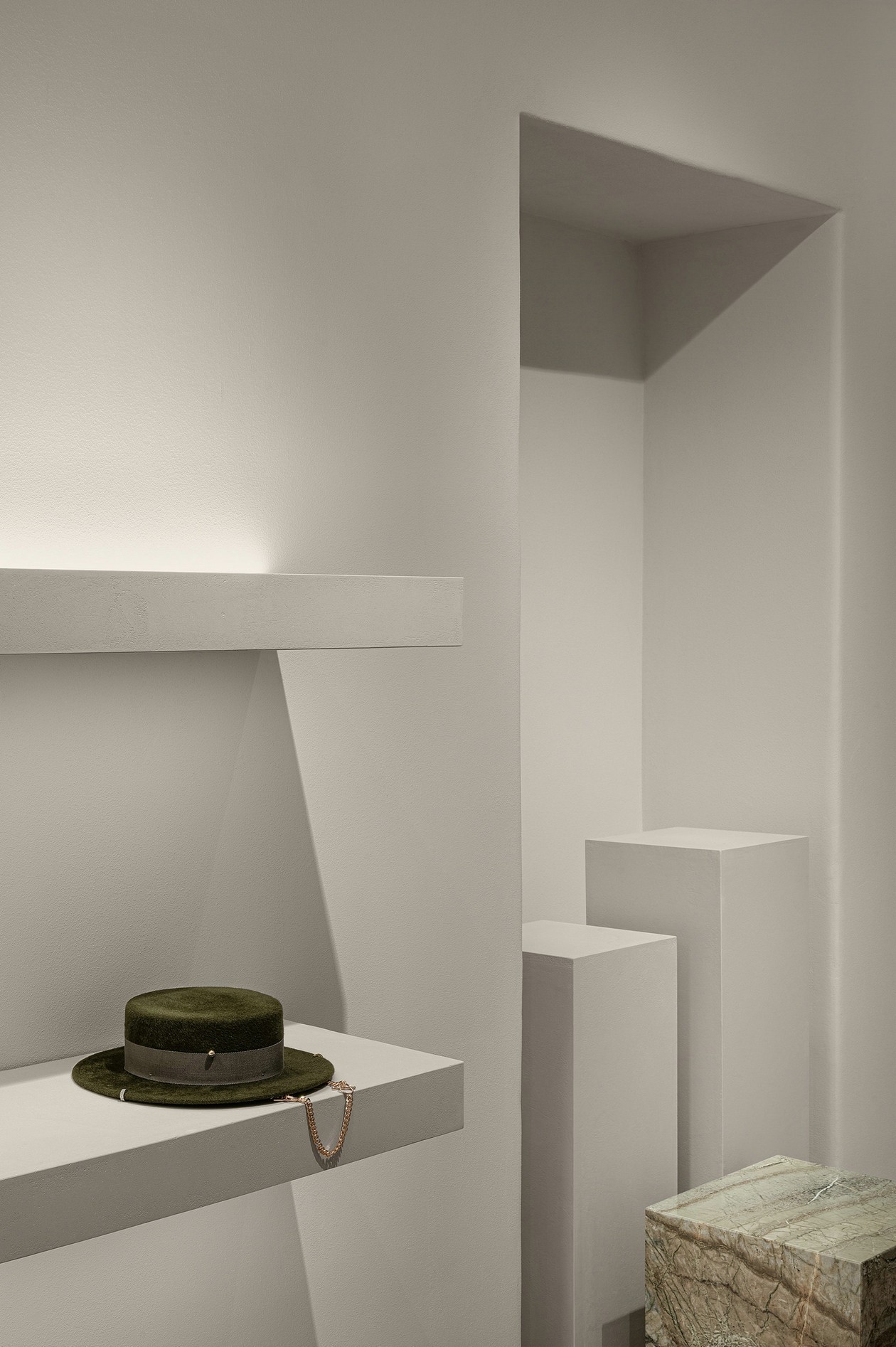 乌克兰基辅85㎡秀场展厅设计-20