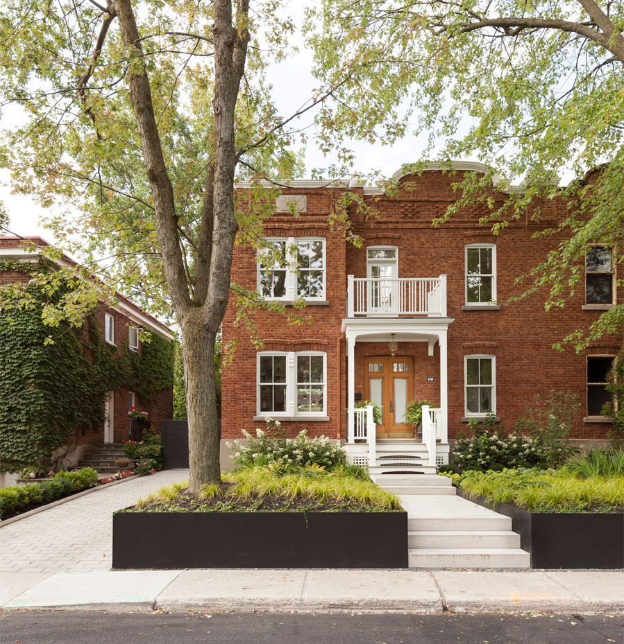 加拿大现代家居 | 木元素与创意后院的完美融合-1