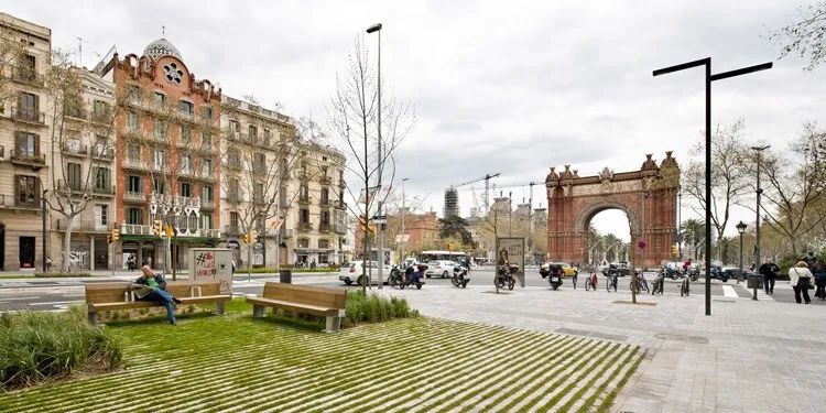 巴塞罗那 PASSEIG DE SANT JOAN 街道绿色改造-7