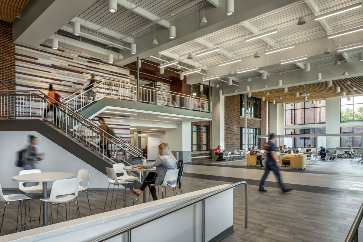 中央密歇根大学 Grawn Hall 商学大厦现代翻新-8