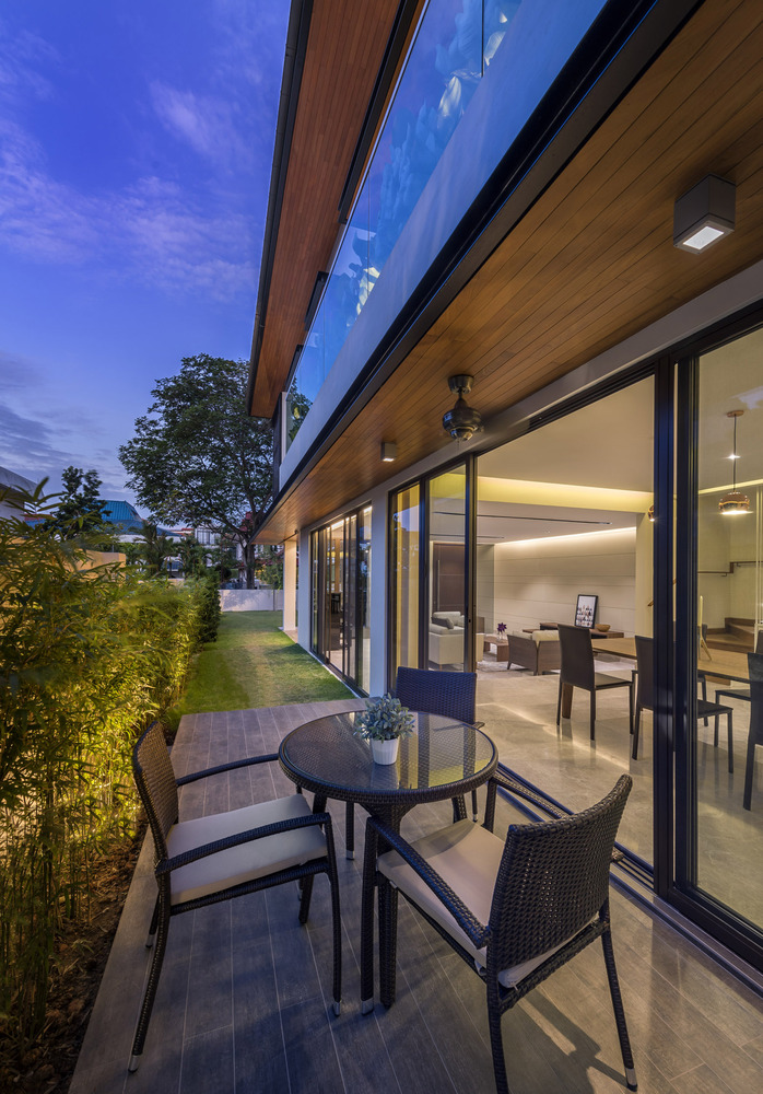 新加坡半独立住宅的绿色户外生活-41