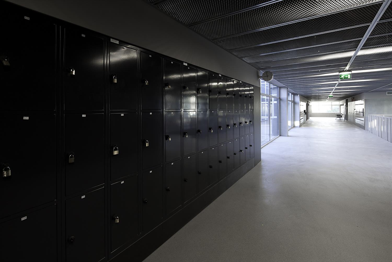 葡萄牙 Lousada 市立中学 | 环保与科技融合的现代教育空间-24