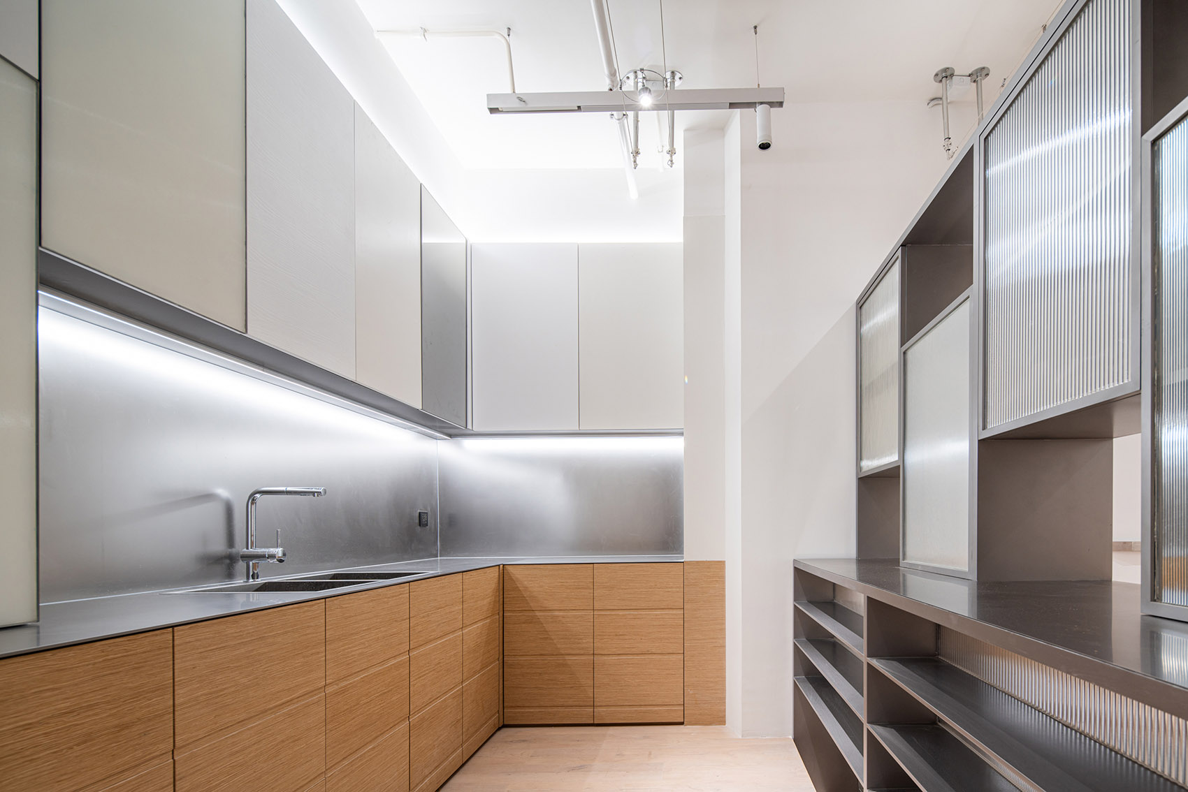 3J融合创新空间丨中国澳门丨蔡田田建筑师事务所,一间建筑A( )VOID-21