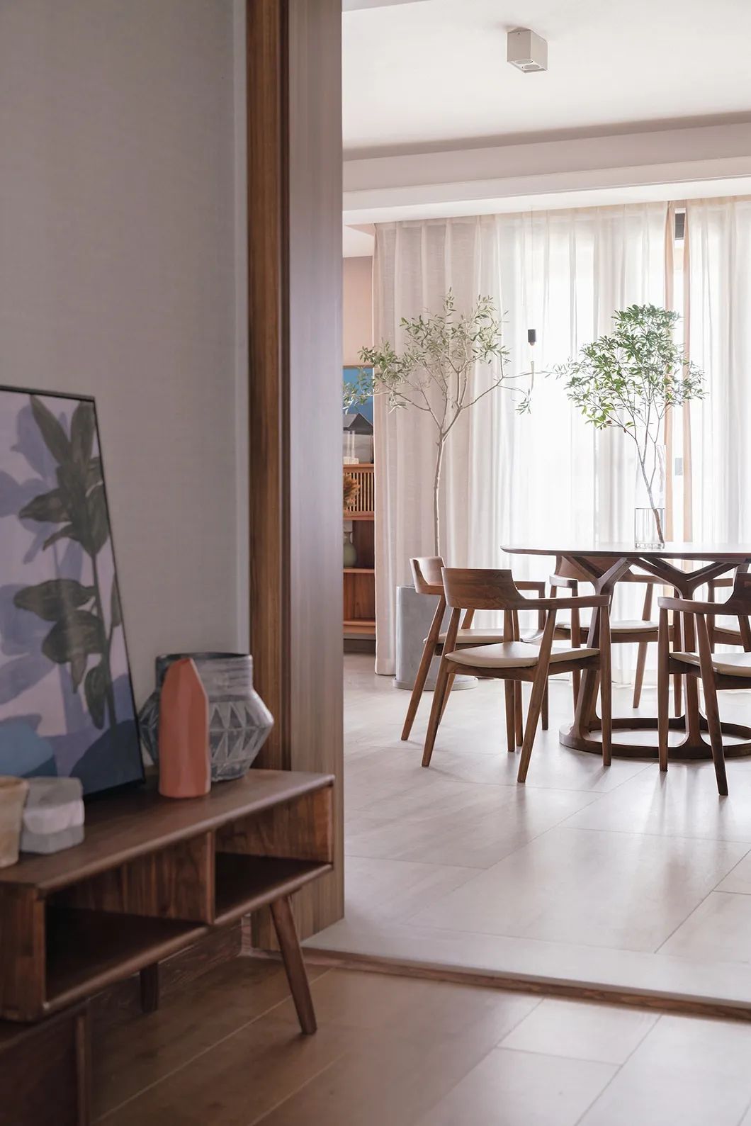 极简原木+禅意!打造通透互动的舒适家居空间-66
