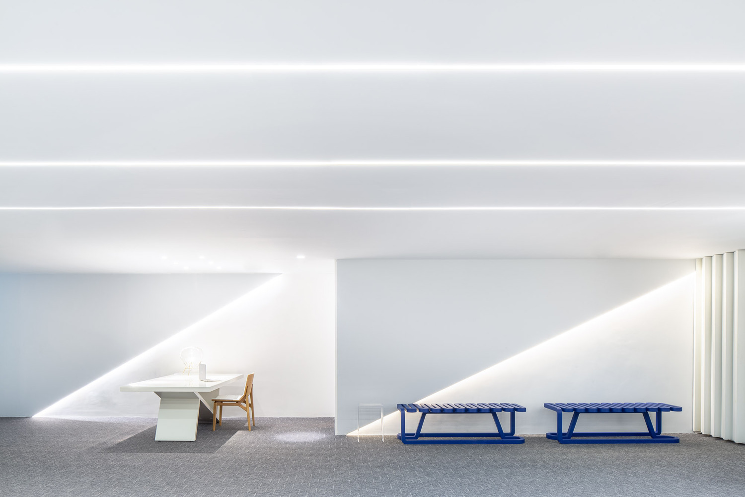 巴西10·10米纯白极简概念空间-3