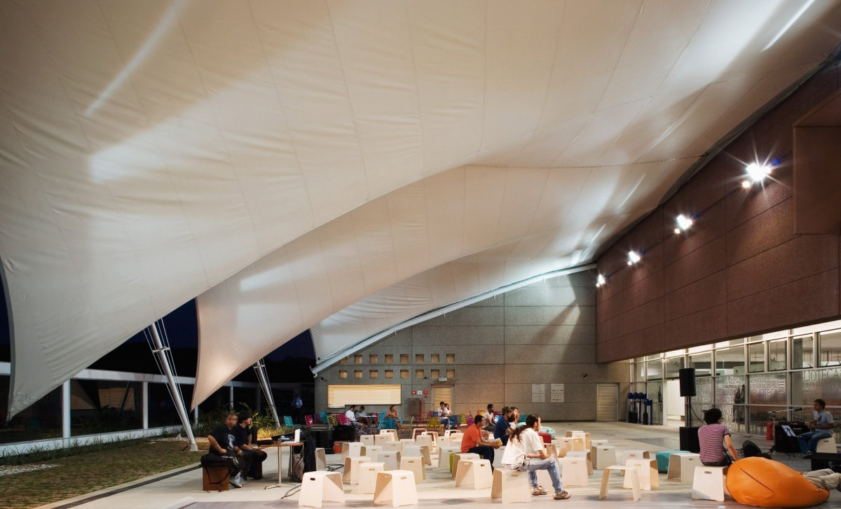 巴西圣保罗彩色图书馆-25