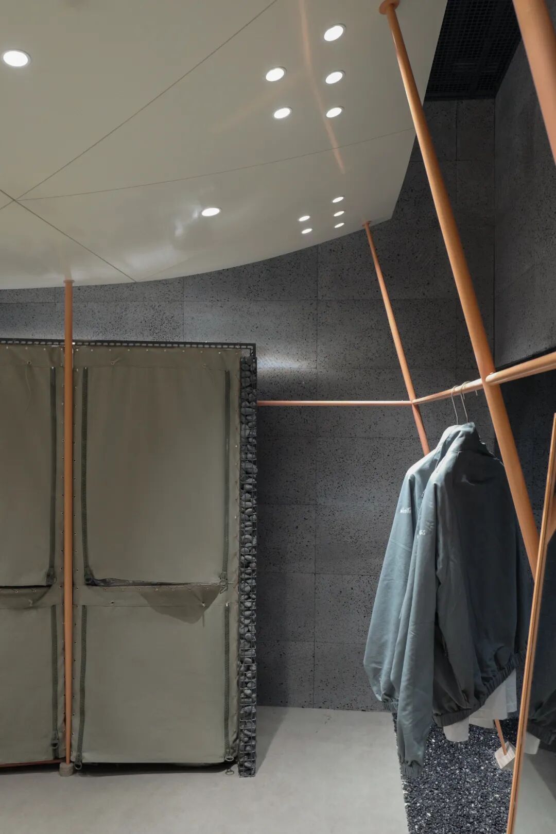 都市营地WildThings上海静安嘉里中心店-27