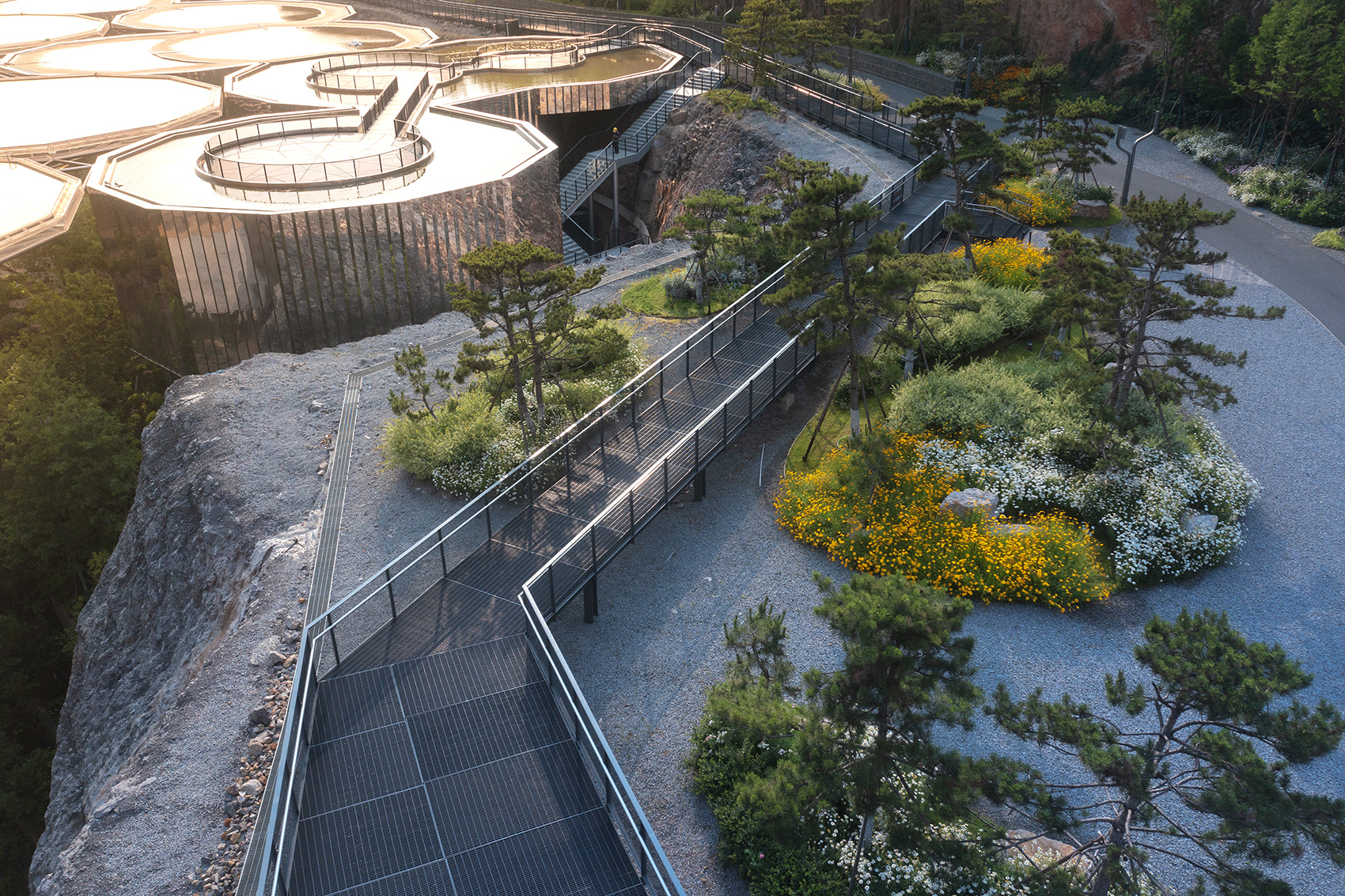 南京第11届江苏省园艺博览会博览园未来花园丨中国南京丨北京多义景观规划设计事务所和北京林业大学园林学院-11