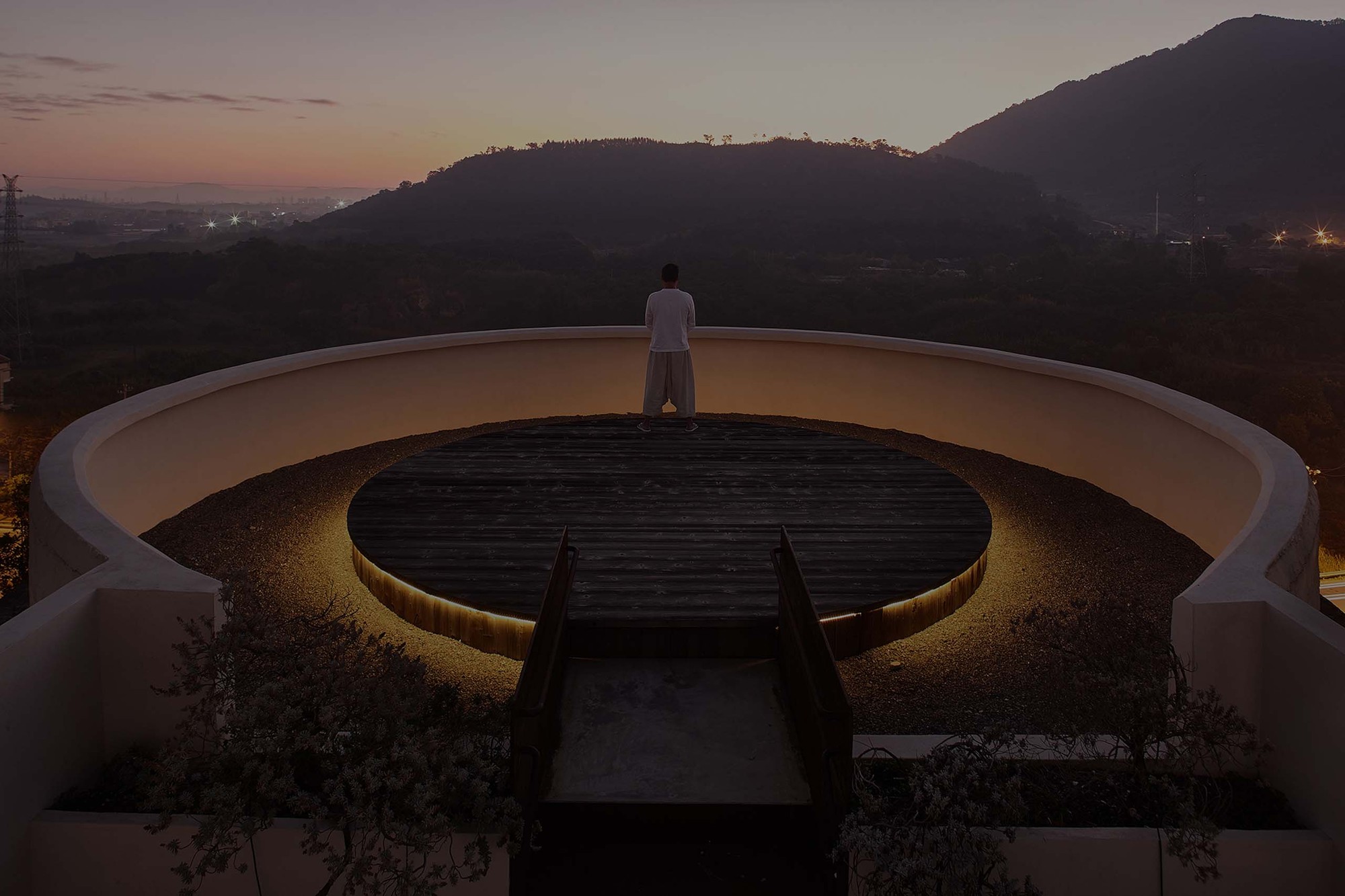 A Woodwork Enthusiast’s Home / ZMY Design-26