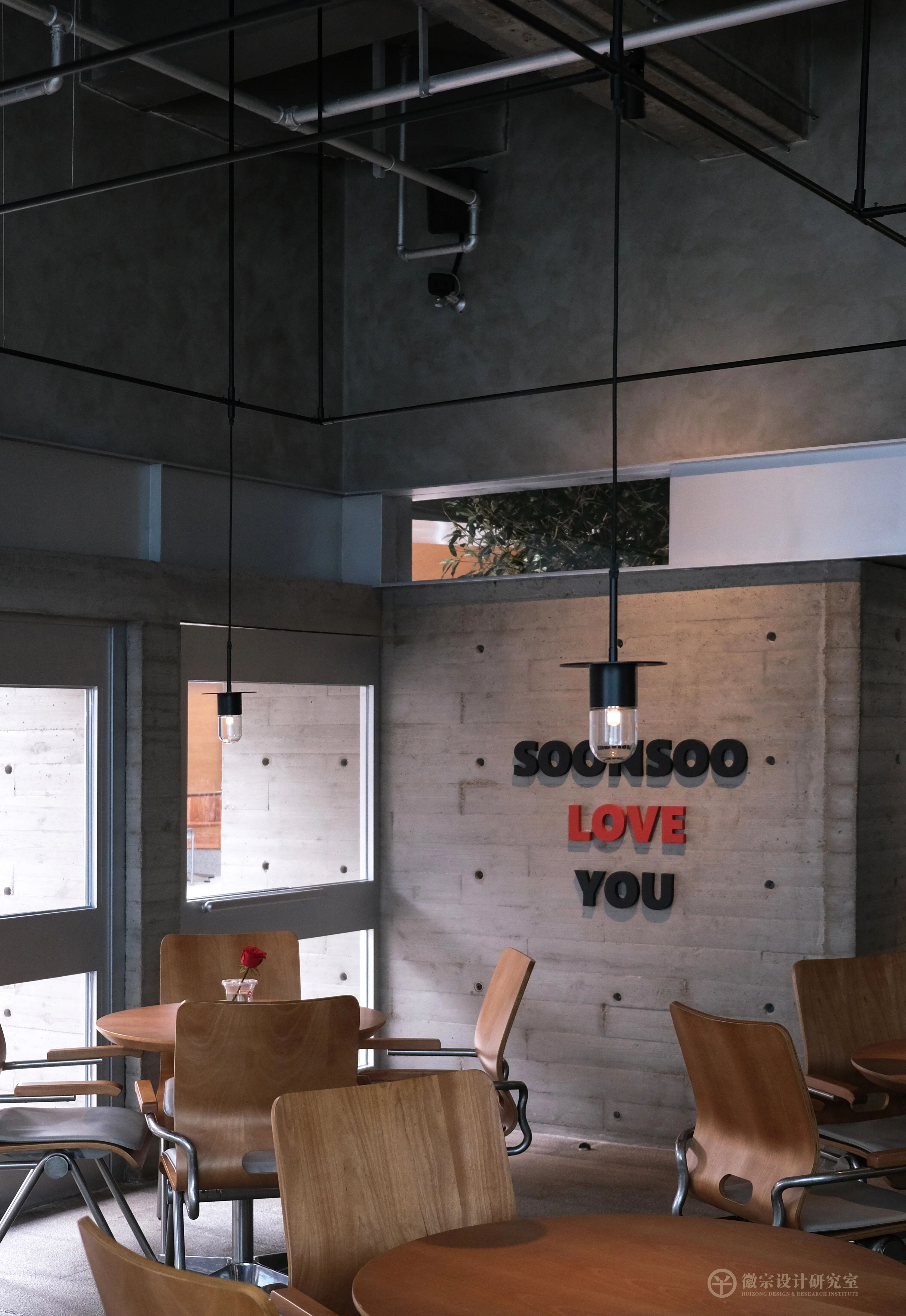 「被撕开的礼盒」SOONSOO CHICKEN中国首店设计丨中国郑州-26