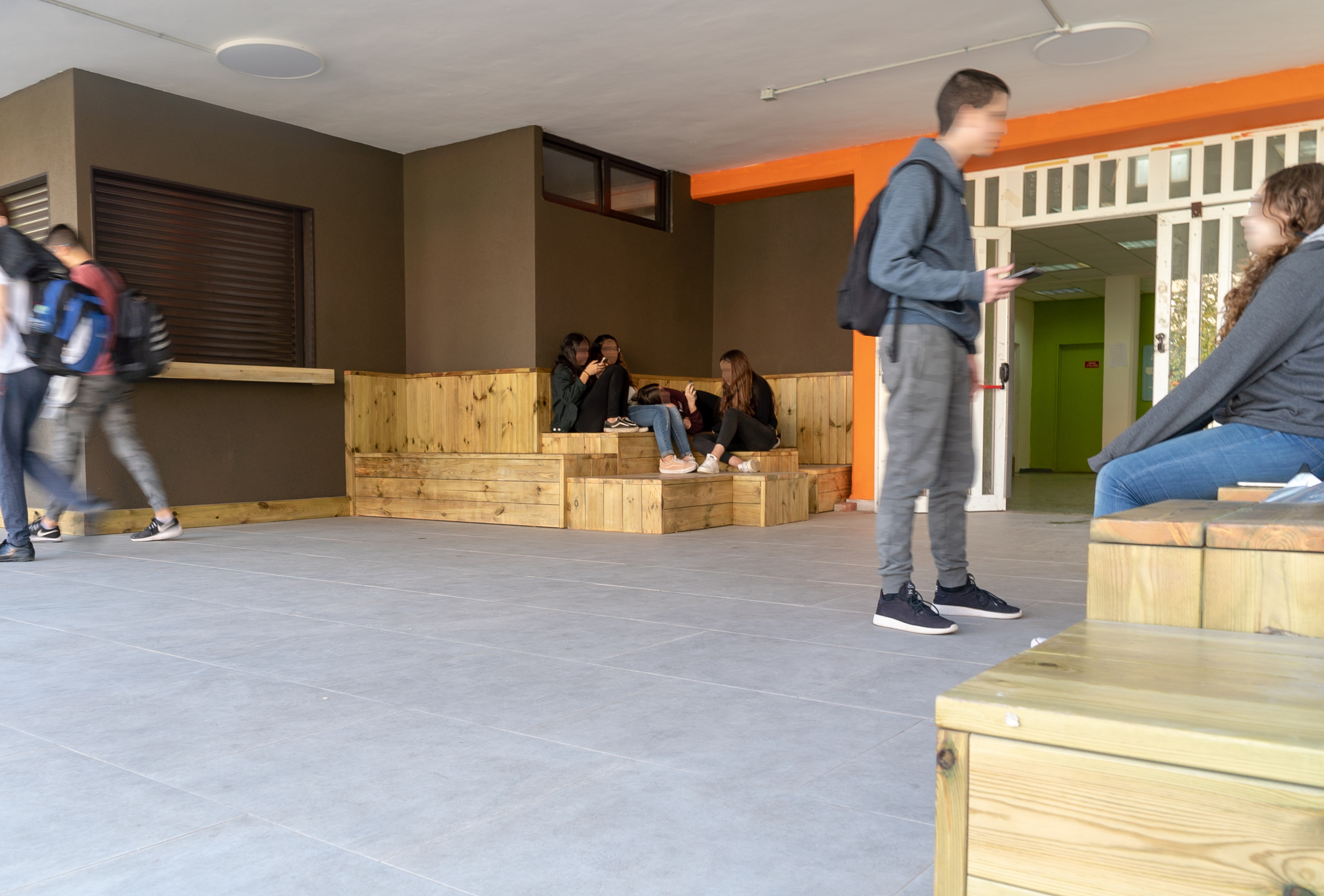 阳光雨露下的校园新 hub - "TinyPlace,BigChange"-5