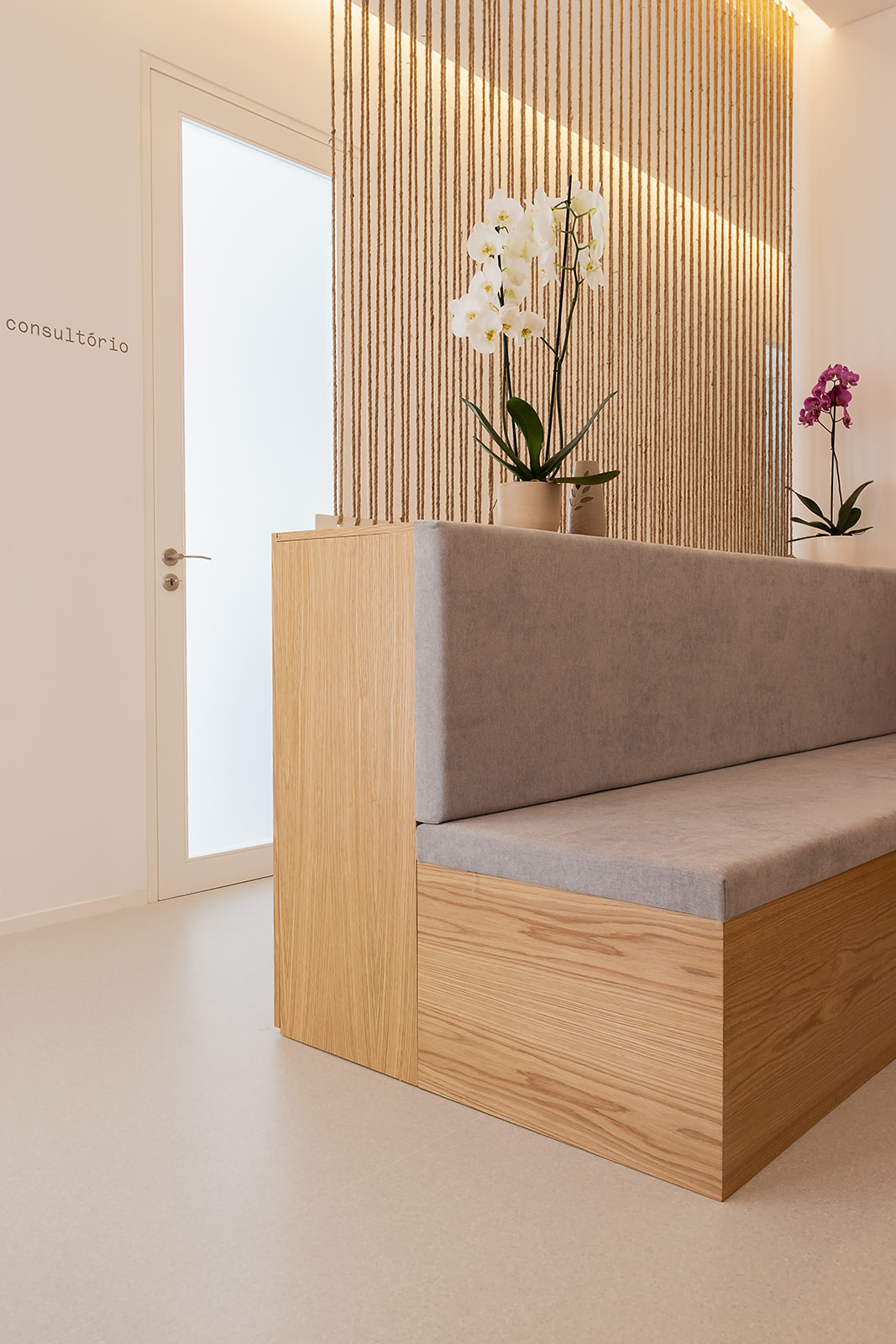 疗愈之境 · 巴西诊所的简约自然设计-8