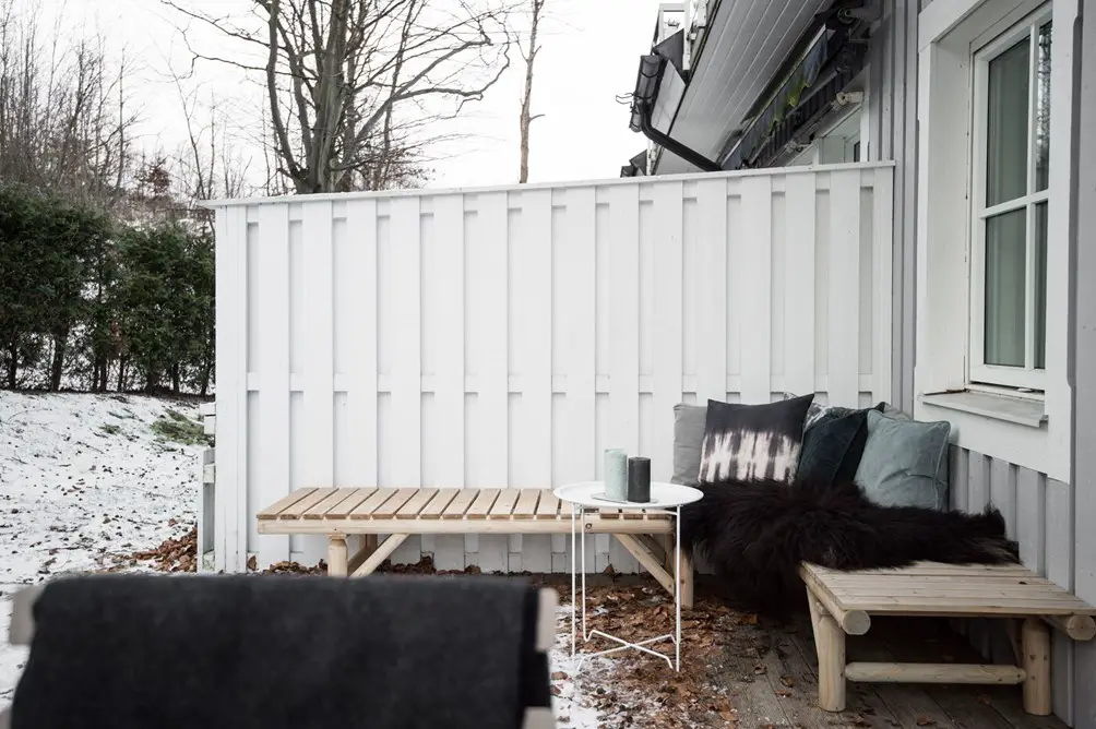 北欧风尚 | 原始木桌与炭灰色墙壁的完美搭配-18