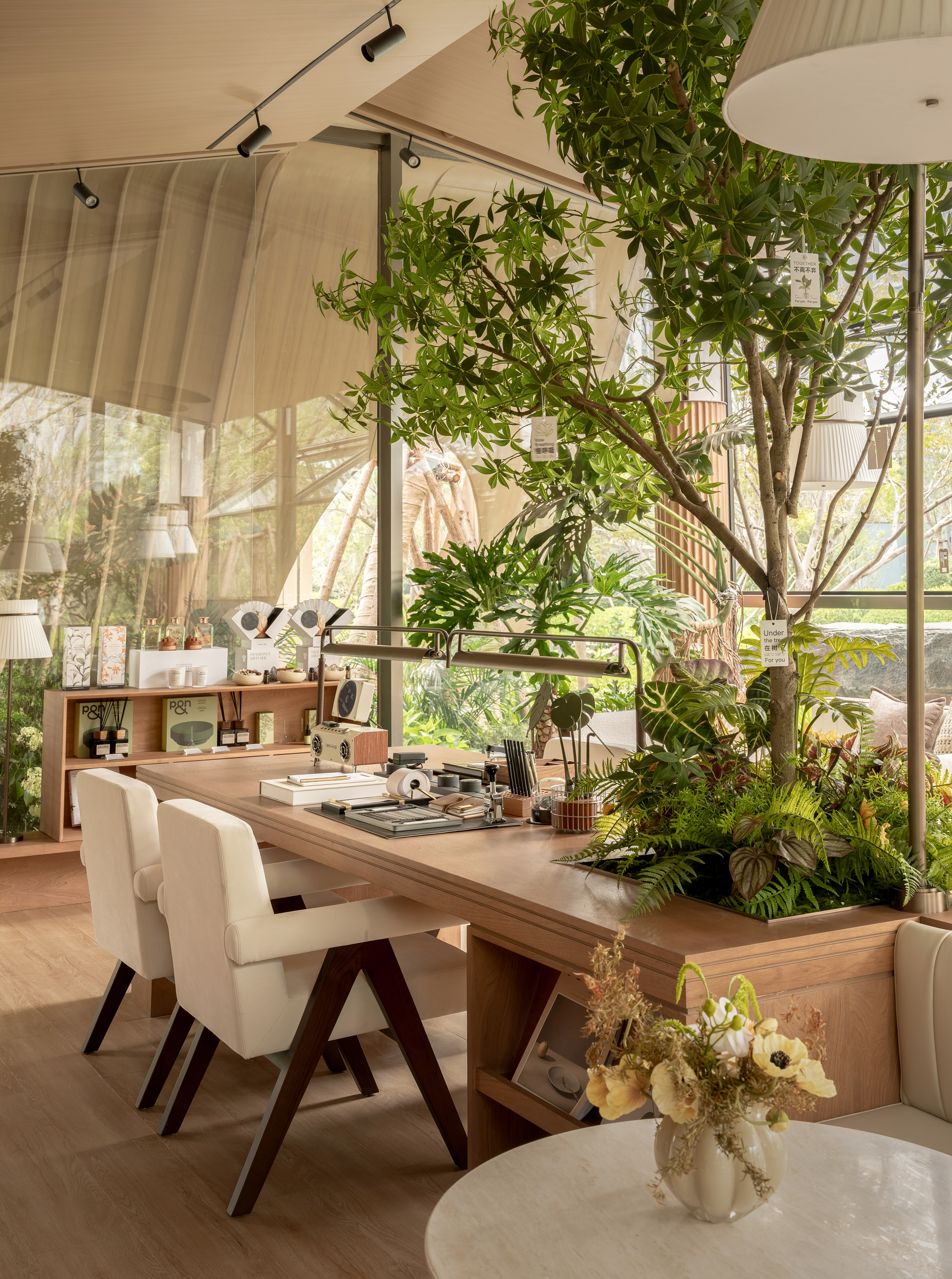 叶语书喃:绿光深处的相聚与独白丨中国北京丨无隅制造-22