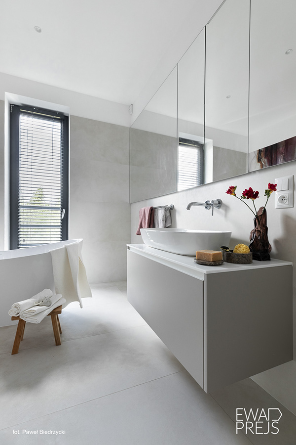 Interior in Mikołów - raw minimalism vs warm coziness-25