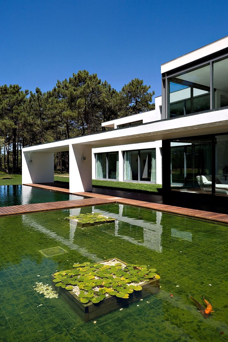 Casa Do Lago by Frederico Valsassina Architects-13