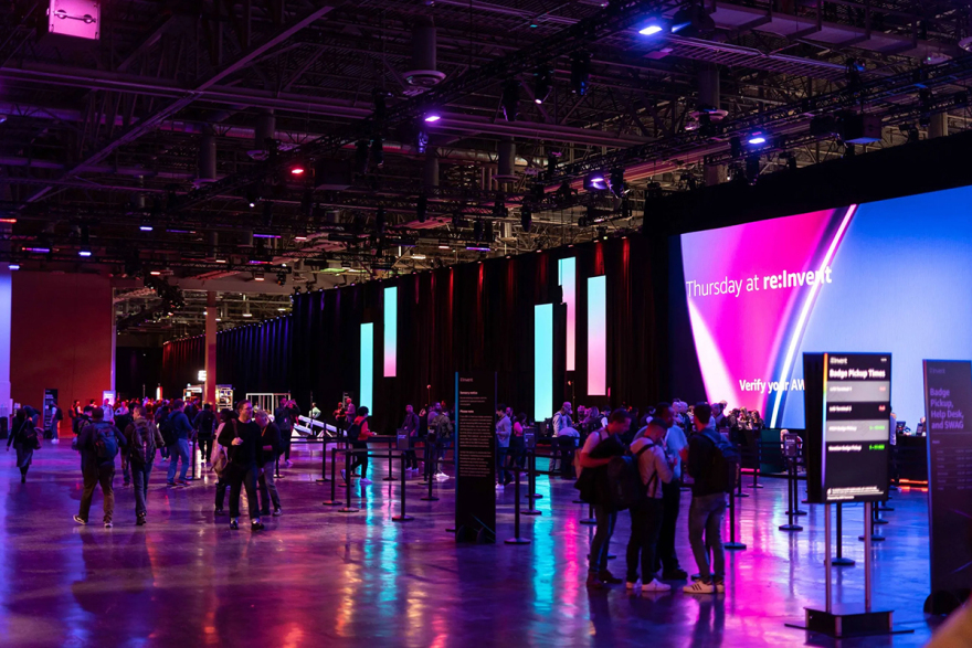 亚马逊网络服务 re:Invent 大会-10