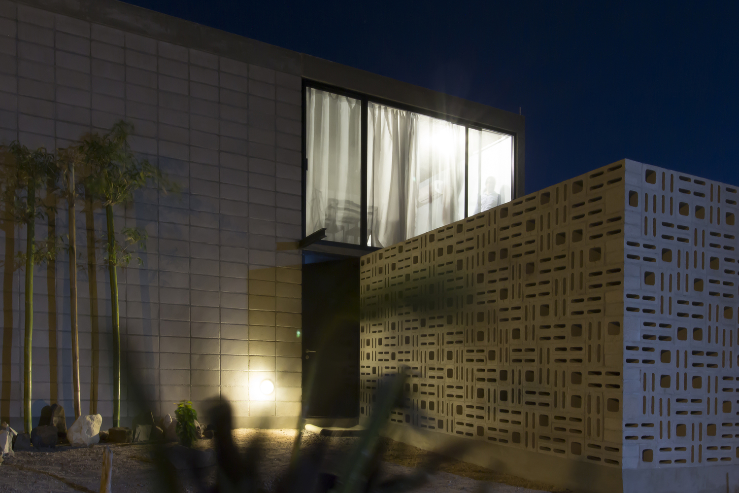 单人住宅的封闭与开放空间设计-38