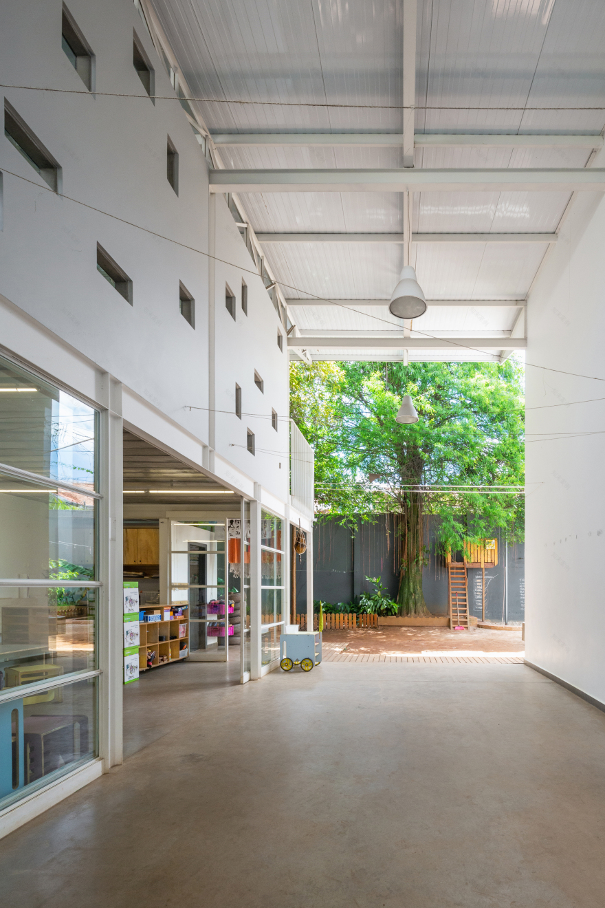 社区学校 2 号 pavilion(注:pavilion常见释义有亭子、楼阁、大型帐篷、展览馆等,仅根据目前内容难以准确对应唯一含义,若无法确定其准确指向,可在实际运用中根据具体场景进一步核对或替换合适中文表达) 丨Ateliê GR-13