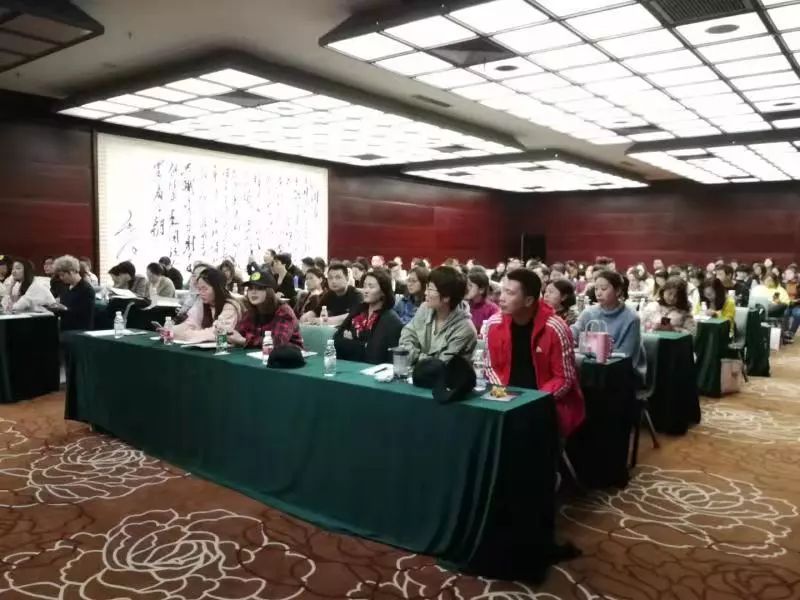 整体软装春风里,深圳家居展盛况-11