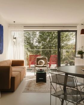 One Desk/一位男生的75㎡独居宅