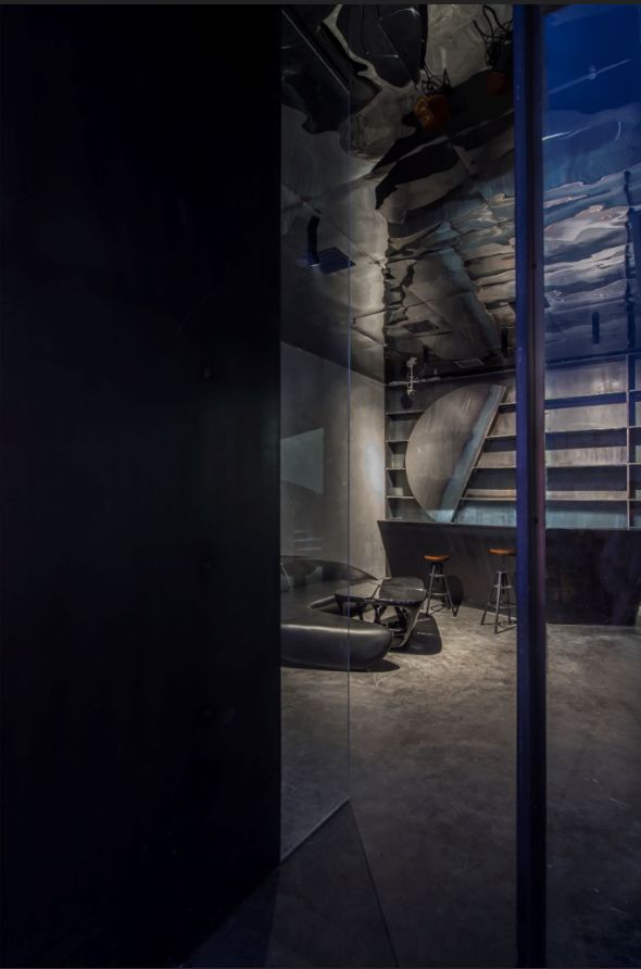 黑空间 | 英伦买手店的极简设计美学-35