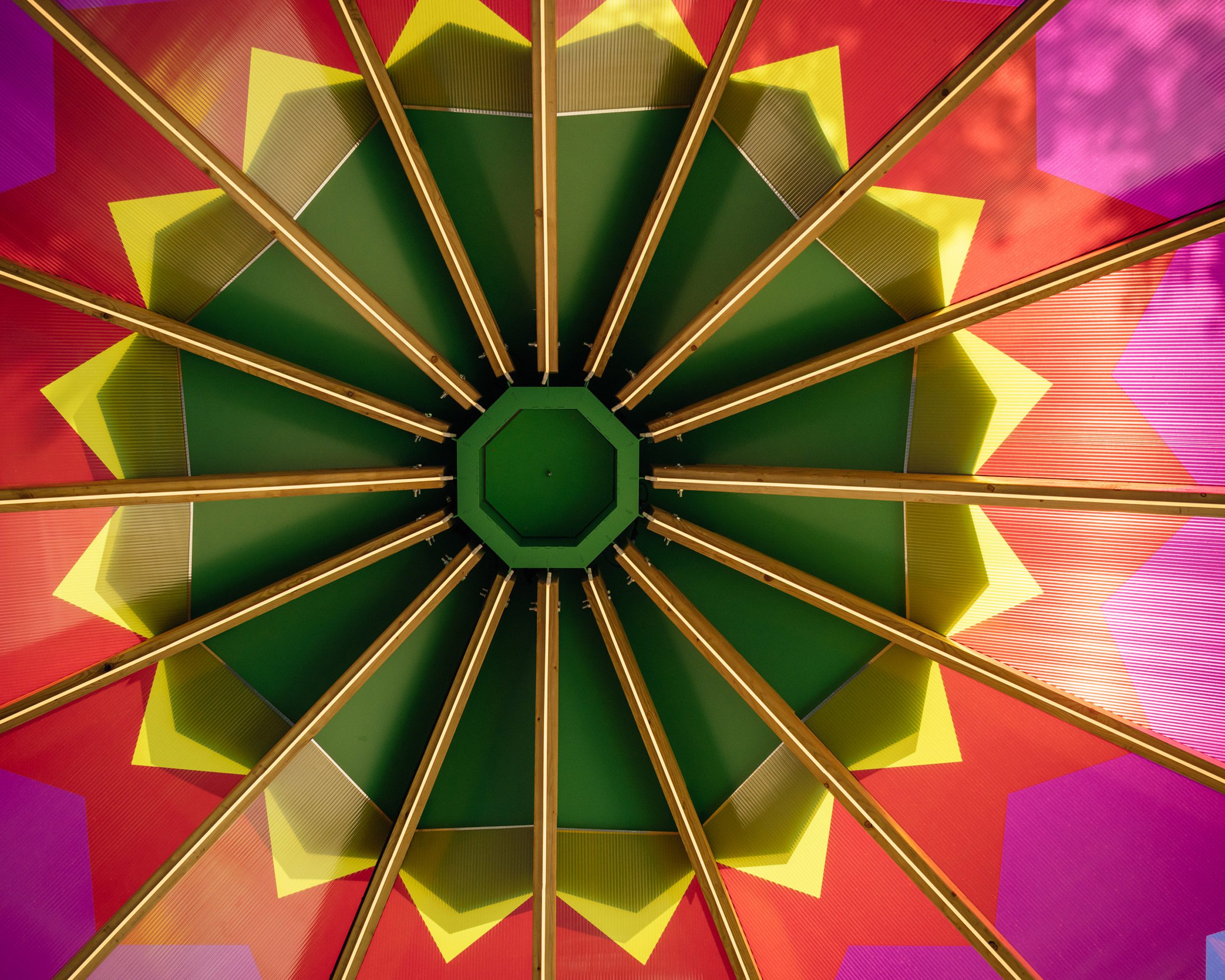 What Goes Around（可移动彩色当代音乐台）丨英国伦敦丨Charles Holland Architects-16