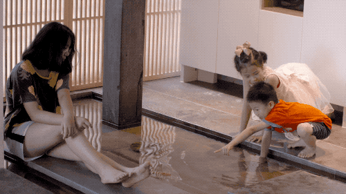 他在20楼挖池塘、造园子,把家改成空中花园,只花3000元-54