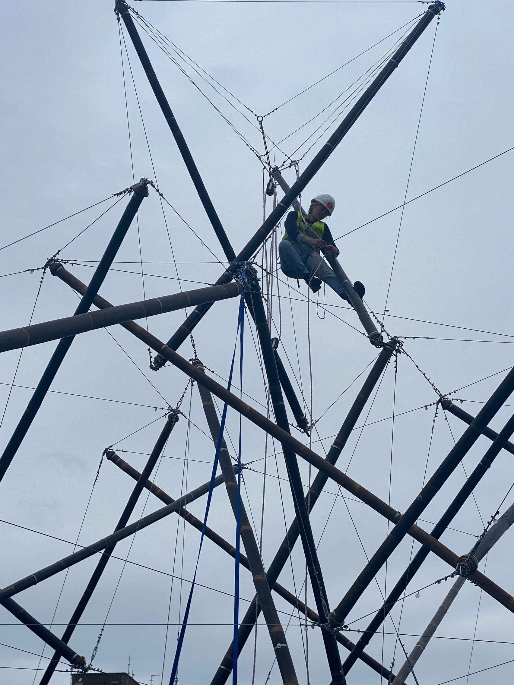 警方突袭建筑工作坊,拟拆除抗议活动用临时结构-10