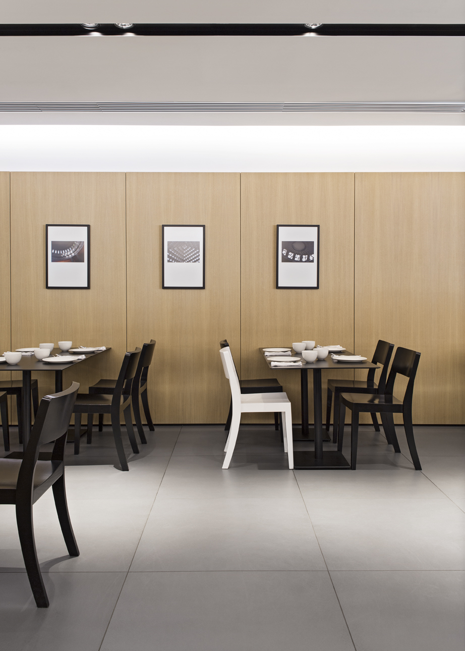 圣彼得堡 Azimut 酒店地下餐厅 43,1-3