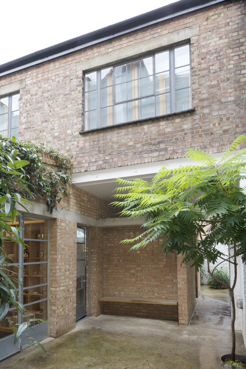 伦敦 Jasper Morrison 工作室 · 仓库改造的办公与零售空间-8