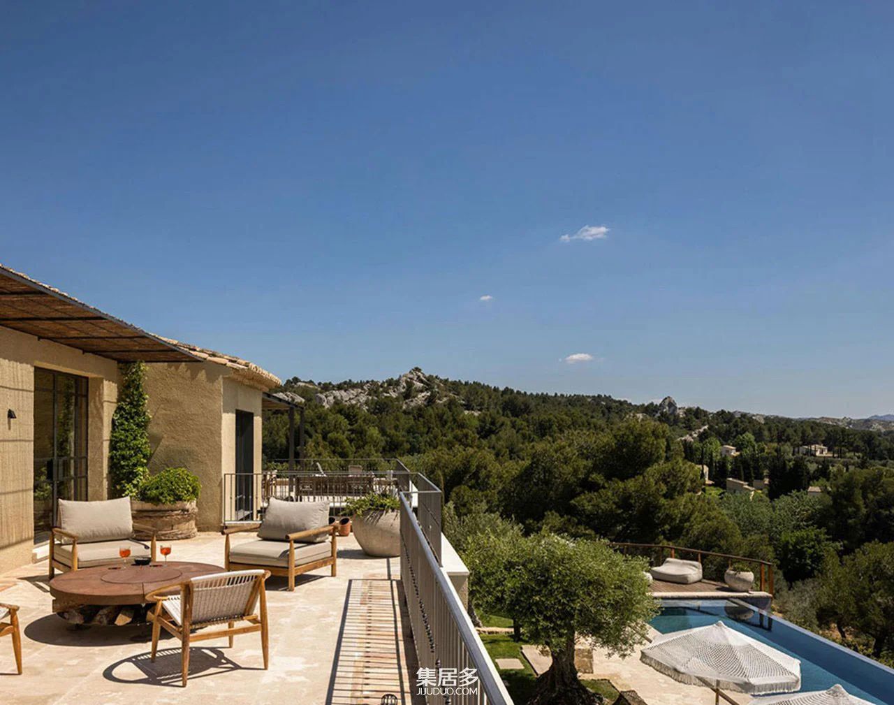 普罗旺斯山巅现代童话别墅丨法国-24