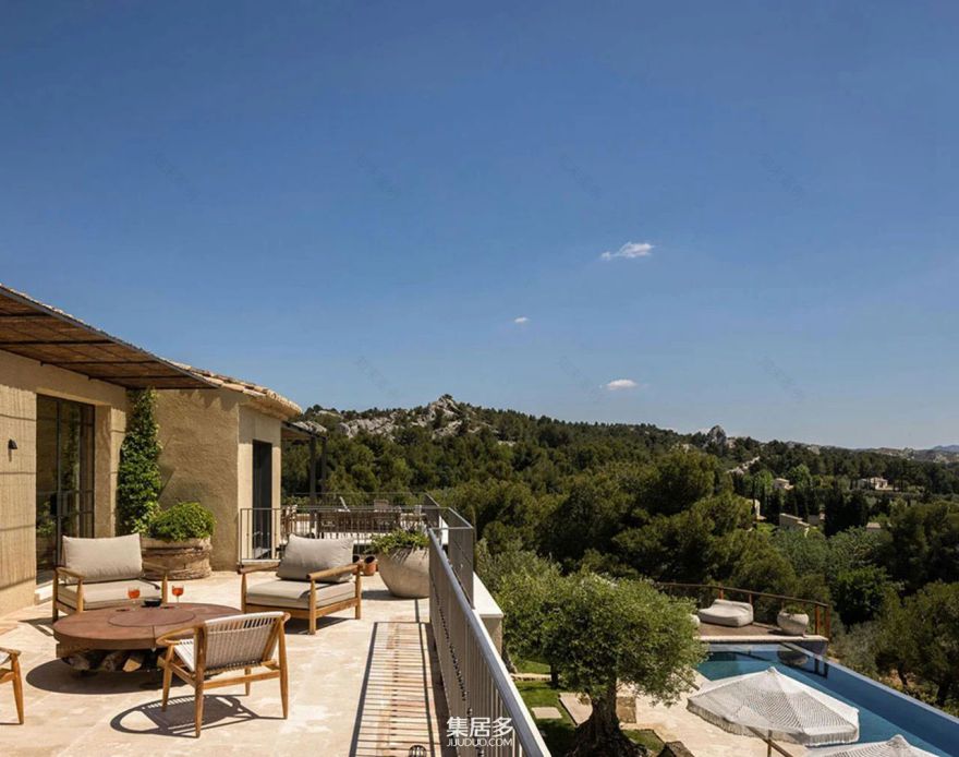 普罗旺斯山巅现代童话别墅丨法国-24