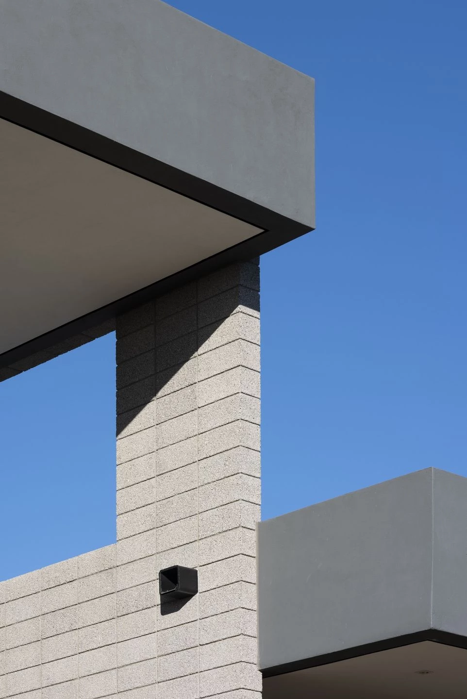 亚利桑那州斯科茨代尔的 Troon 现代住宅，融入自然的几何之美-19