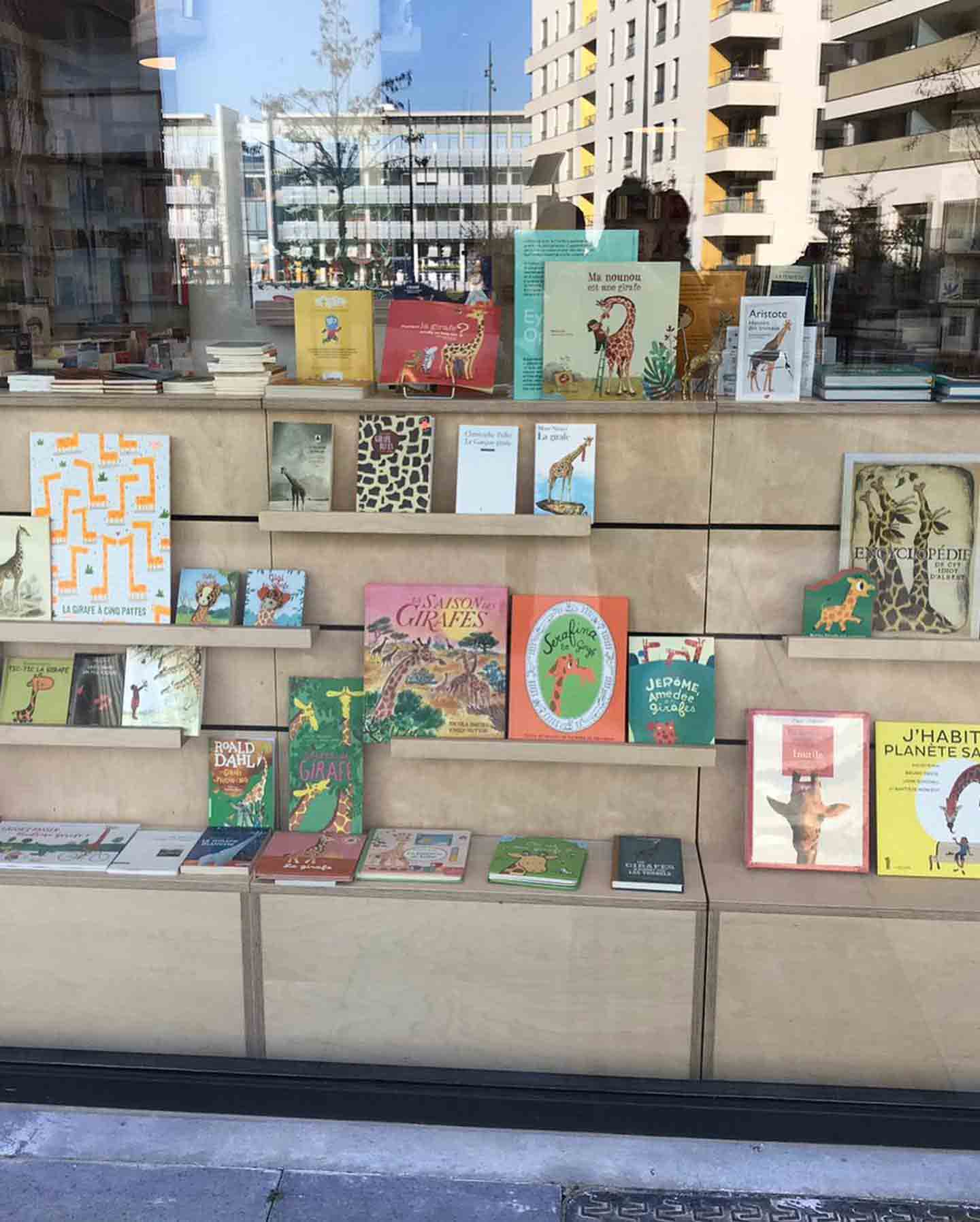 LIBRAIRIE LIRAGIF书店室内设计丨Alexis DUQUENNOY-9