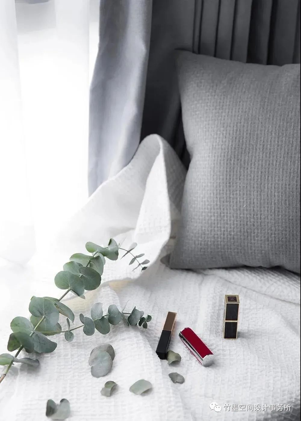 简约黑白灰,打造自然舒适家居空间-30