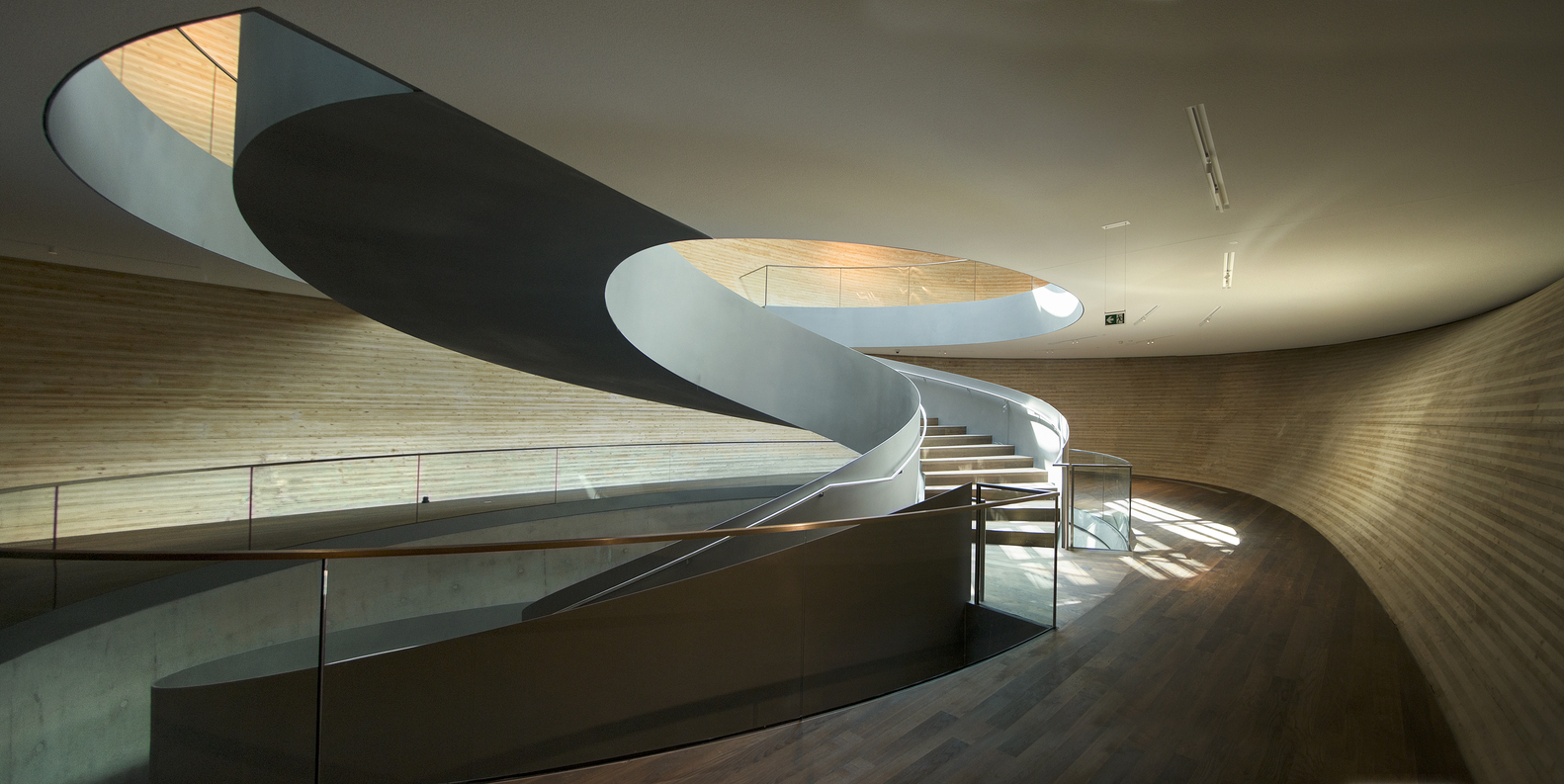 奥地利 Asten 面包博物馆，悬浮式奇观橱柜展示-31