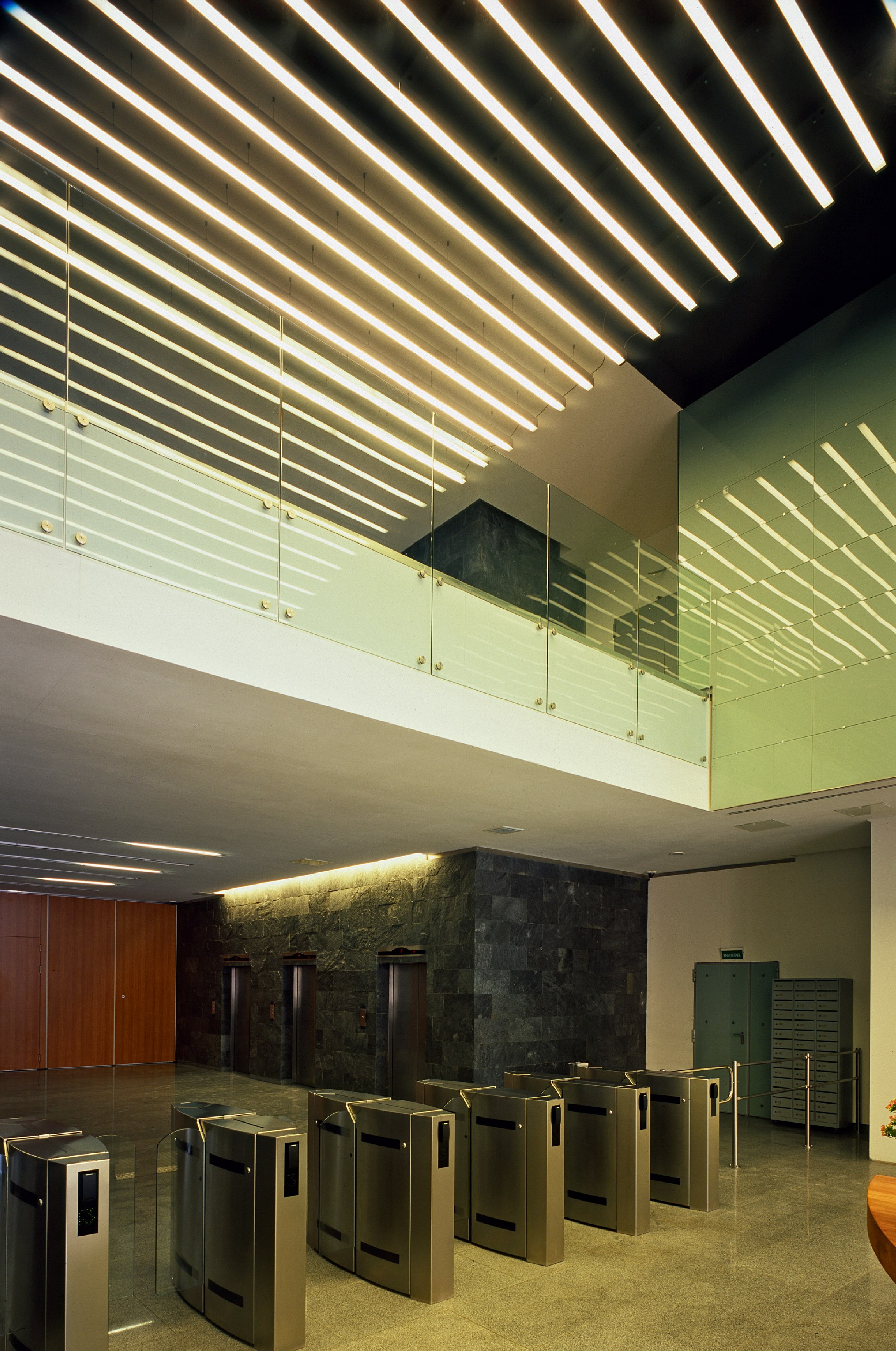 Áèçíåñ-öåíòð «Êàïèòàë Ïëàçà»-11