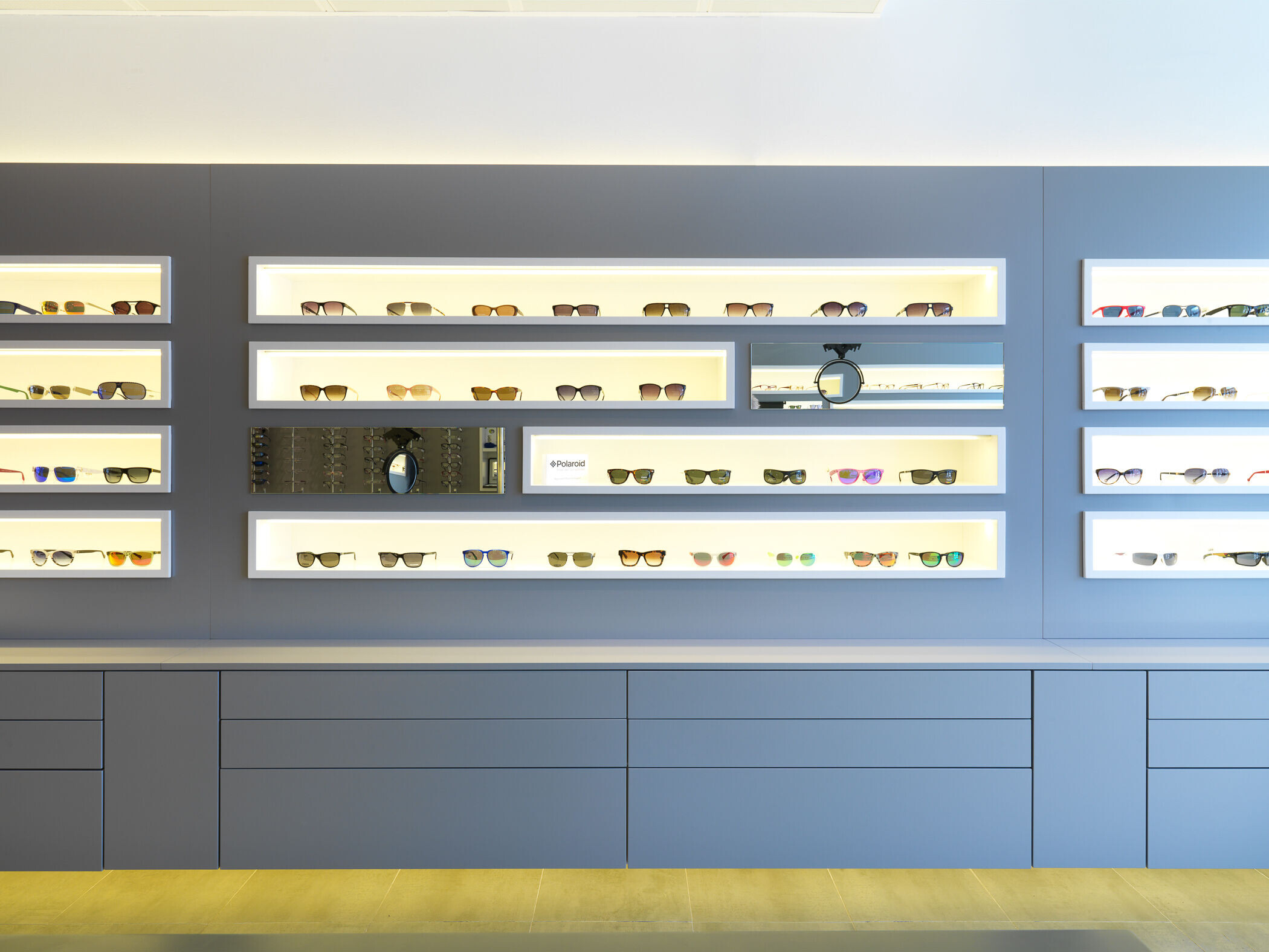 S'ÒPTICA 商店设计-16