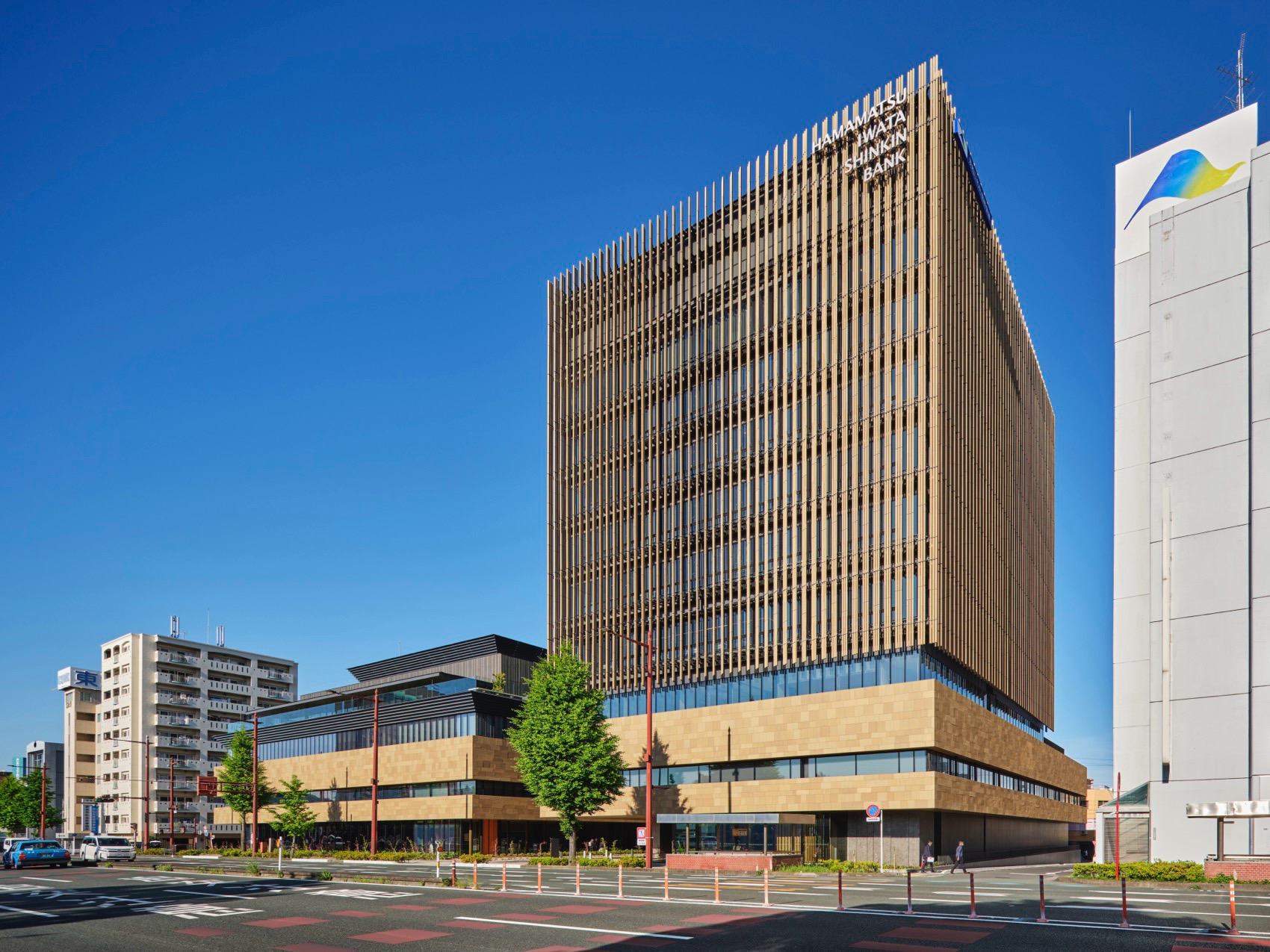 浜松岩田信用金库总部・总行丨日本静冈丨日建设计-5