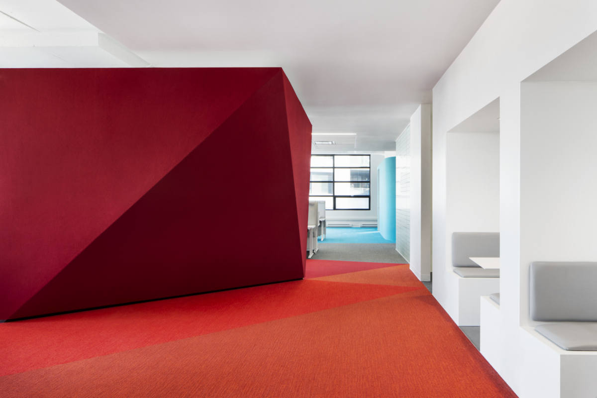 Autodesk 蒙特利尔办公室 · 数字设计灵感的空间重塑-18