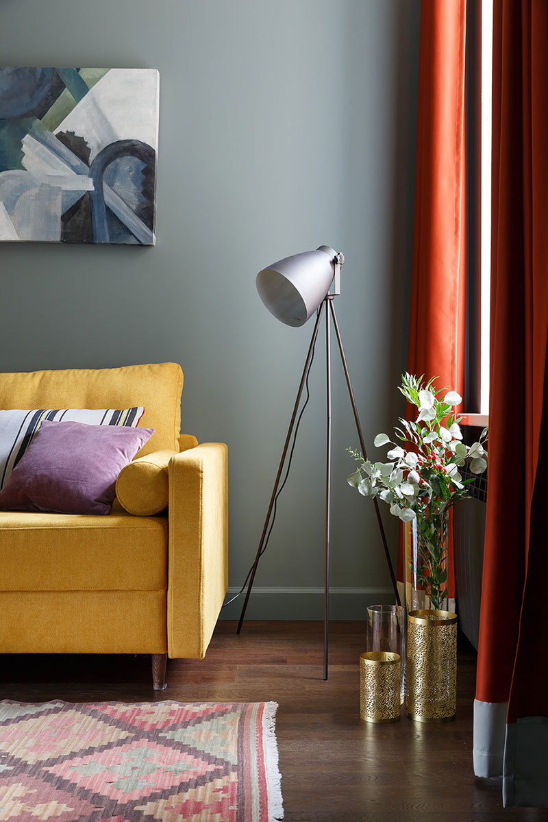 圣彼得堡色彩斑斓的小型出租公寓设计-4