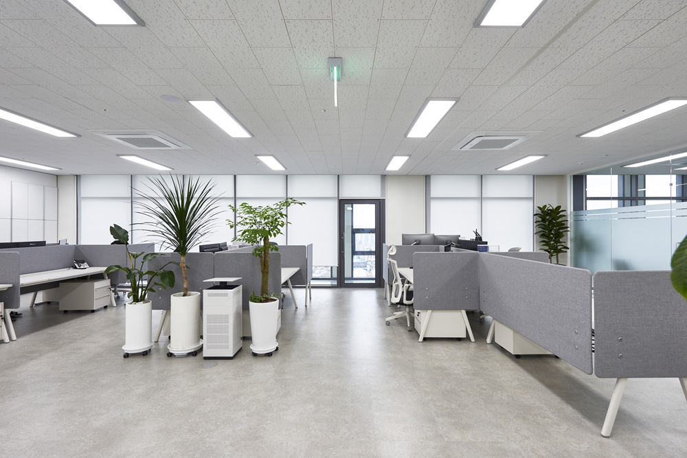 130 平知识产业中心极简白诠释空间美学-12