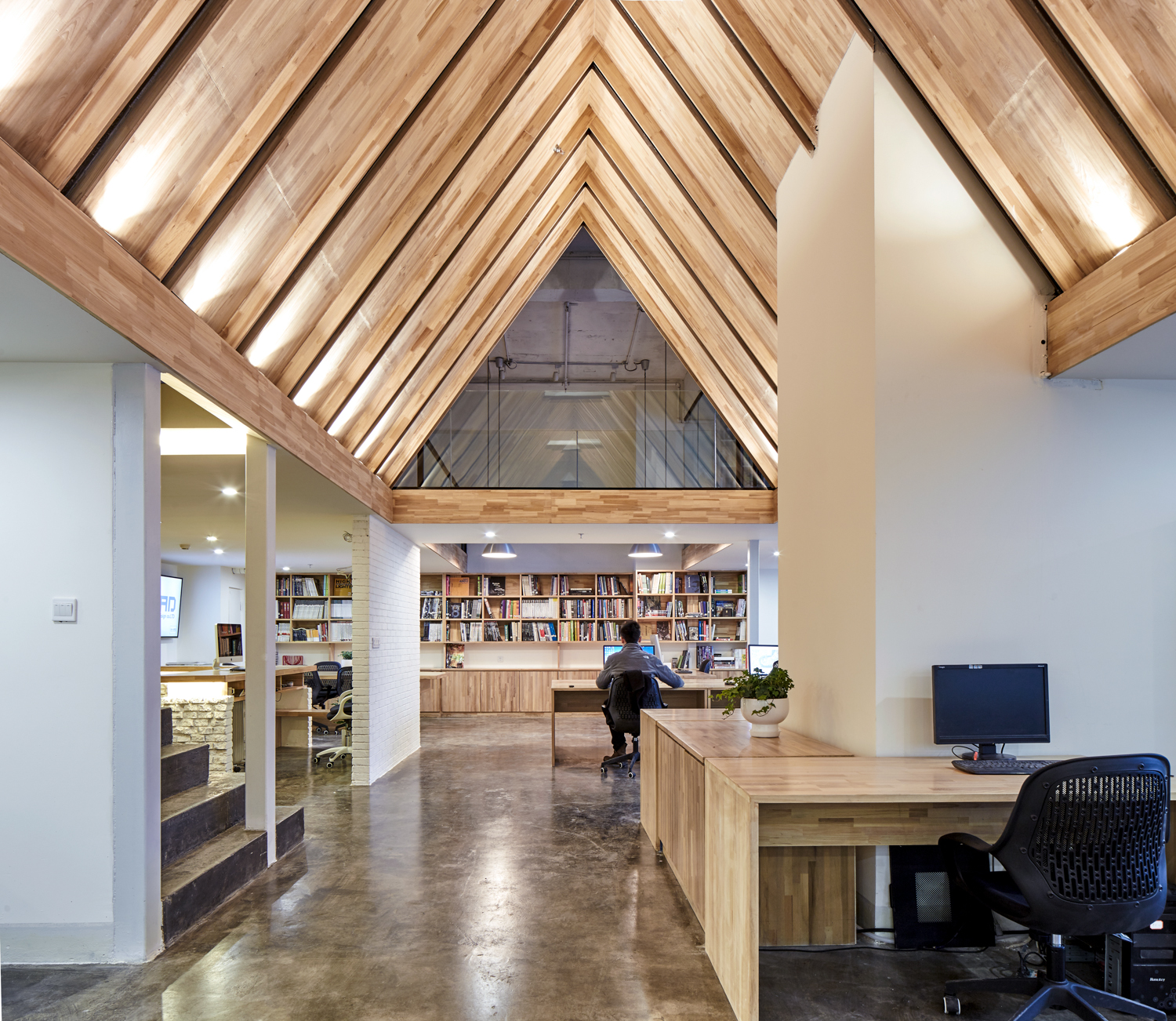 有台阶的屋顶,成都金融中心中的温馨办公室 / 合什建筑设计工作室 -6