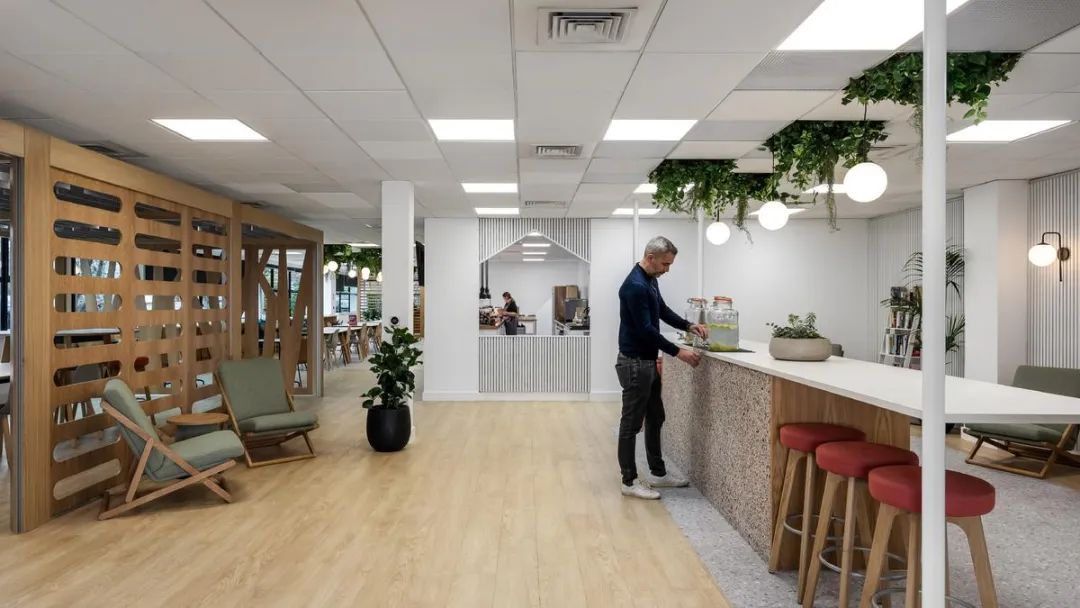 ASMPT SMT Solutions 英国韦茅斯新办公室设计丨Oktra-40