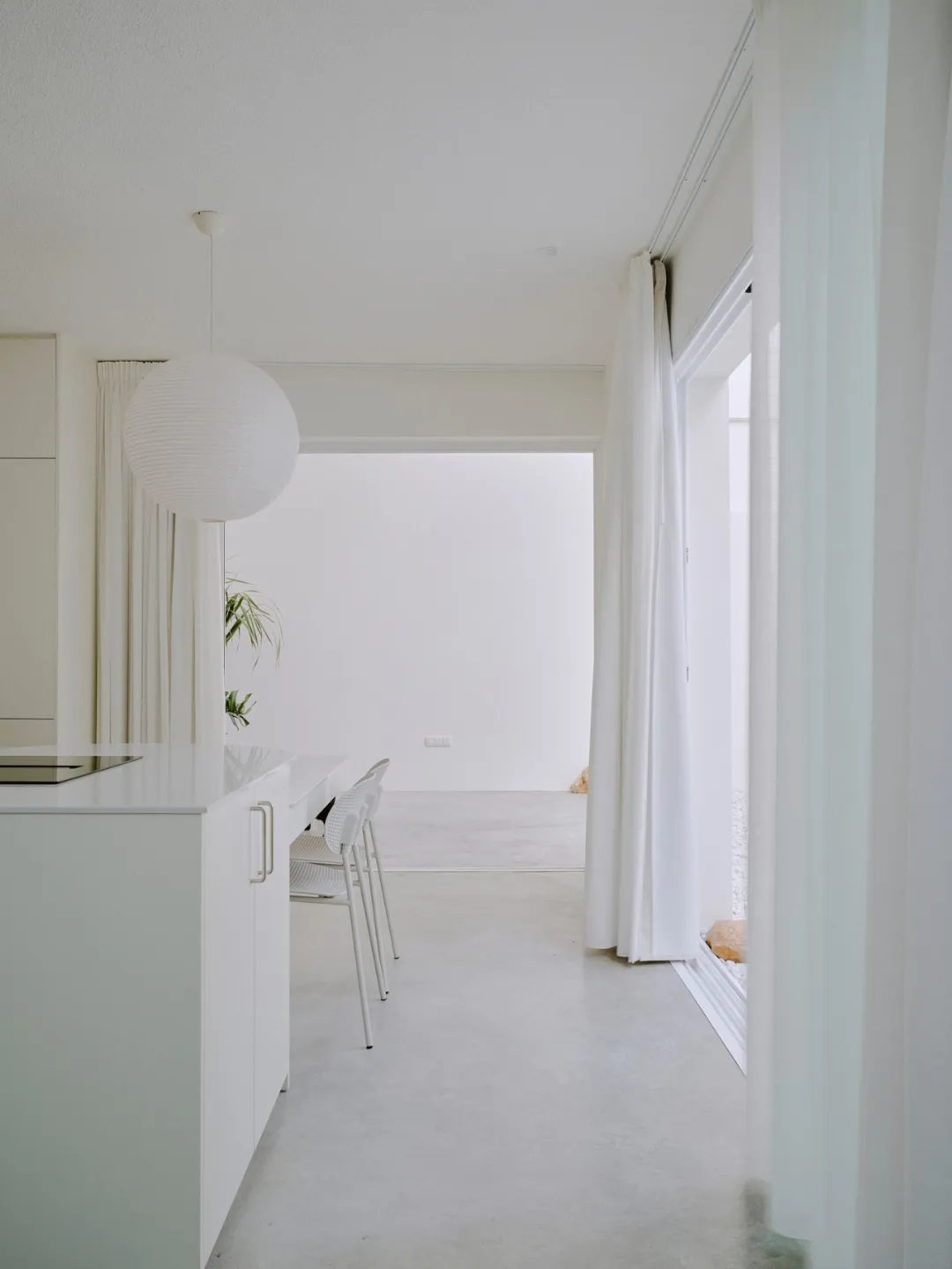 195㎡纯白几何，用日光雕刻生活的诗意-2